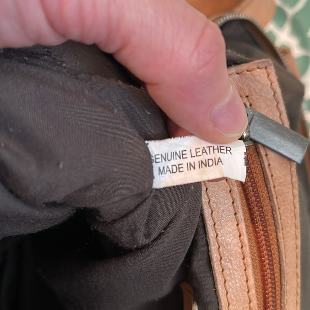 Vilenca Leather Backpack - Picture 10 of 11